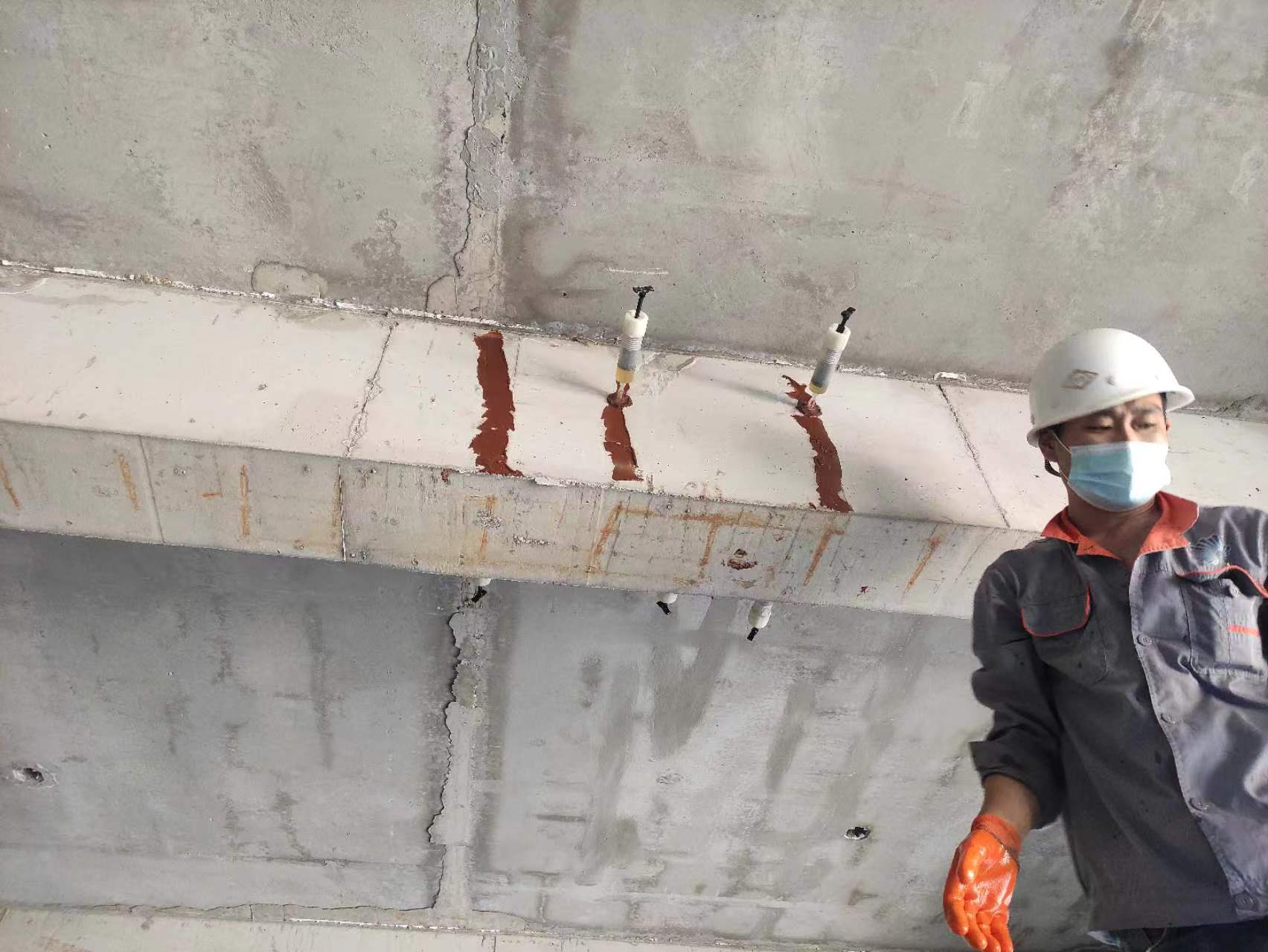 重庆房屋结构加固中裂缝怎么修复